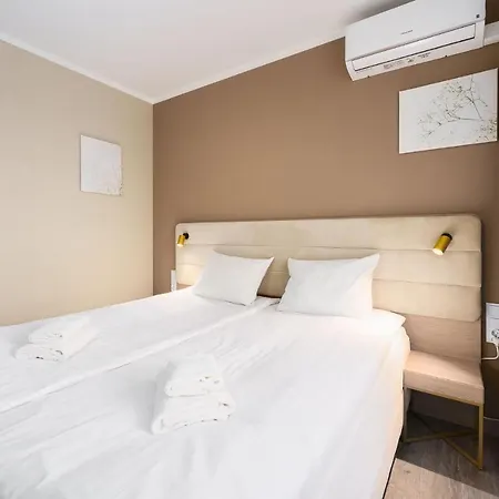 Rent Like Home - Bel Mare 214E